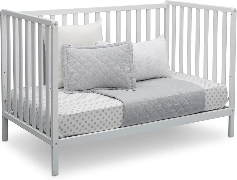 Delta Children Heartland 4-in-1 Convertible Crib - Greenguard Gold — image 5