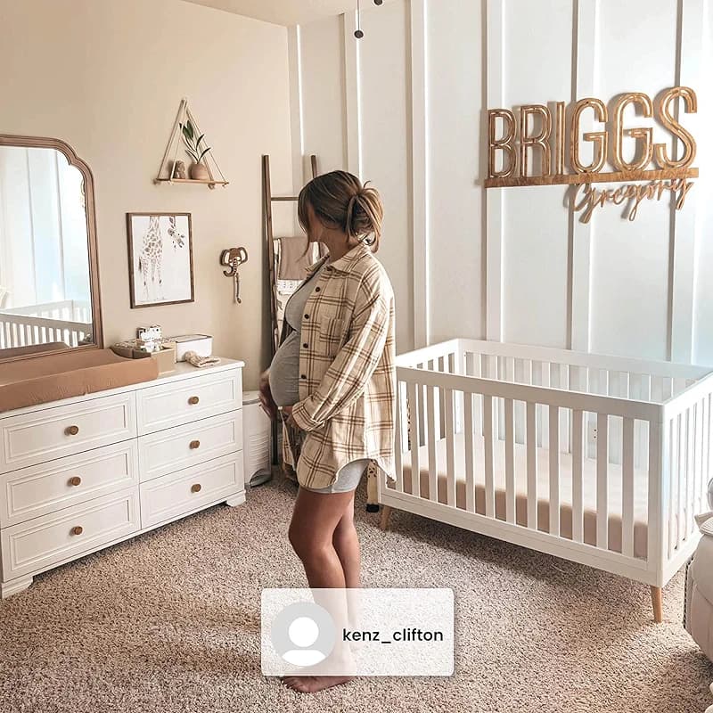 Delta Children Essex 4-in-1 Convertible Baby Crib — image 4